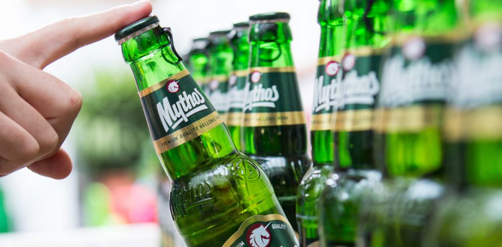 Διακοπές με ιστιοπλοικό με ένα Μύθο